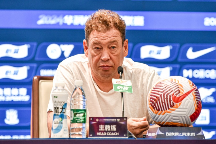  申花为何总是绝杀？斯卢茨基：进五个还不丢球最好，但目前做不到